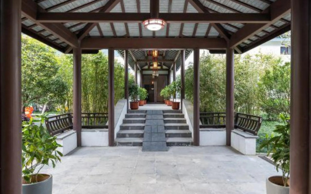 Suzhou Seclusive Tianpingshan Cultural Resort Hotel
