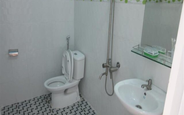 Huong Tuyet Motel