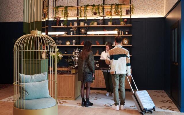 Square Lodge Hotel La Roche Sur Yon - Handwritten Collection