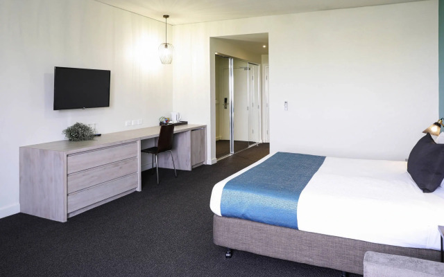 Mantra Melbourne Melton