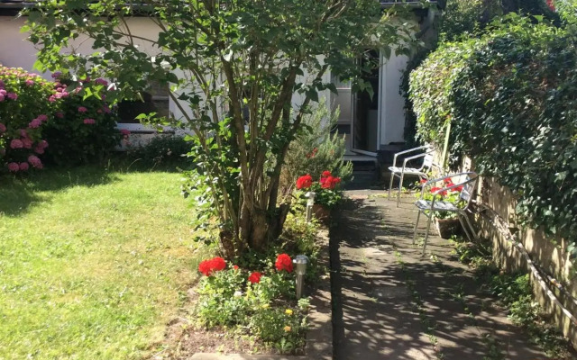 Altstadt Bonn mit eigenem Parkplatz und Garten