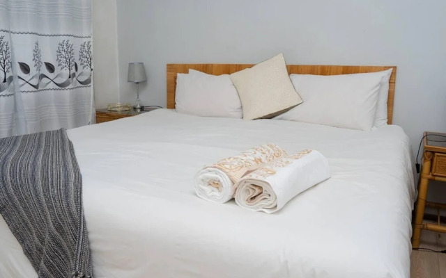 Impeccable 3-bed House in Joburg, 6km nr Sandton