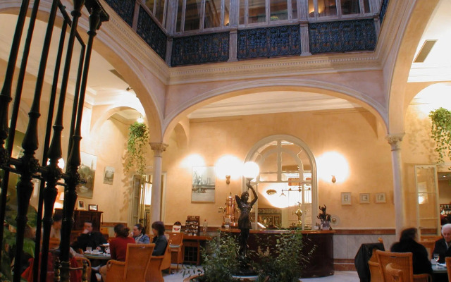 Taberna del Alabardero