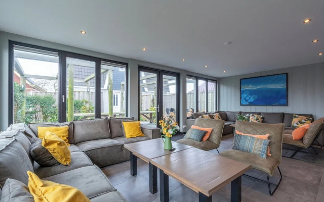 Spacious 22 Persons Holiday Home in Callantsoog