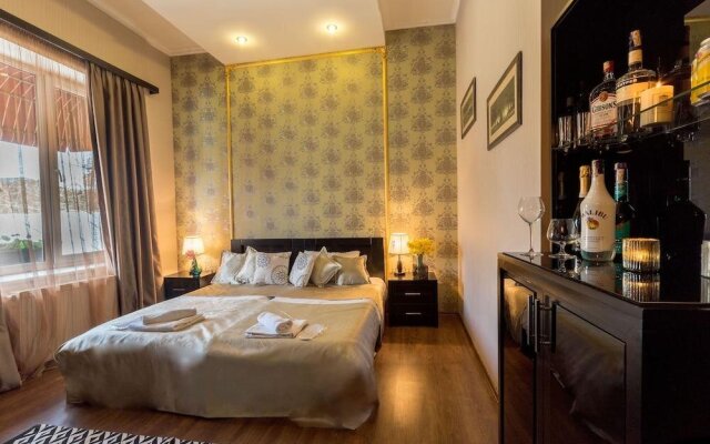 Hotel At Metro