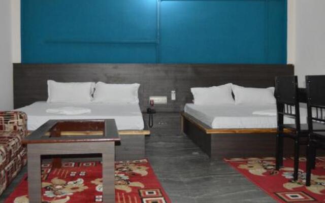 Hotel Theja Fort