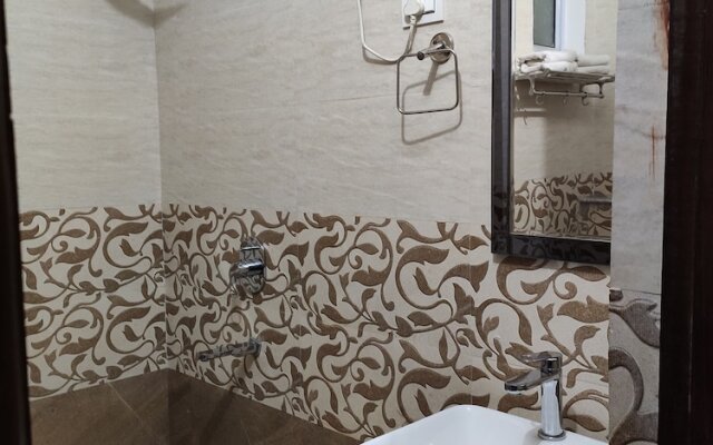 Capital O 37973 Hotel Shiv Vilas