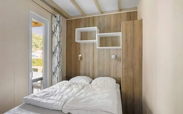 6 Person Holiday Park Home in Hesselager