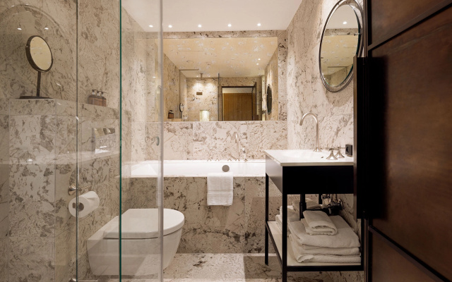 Hypernym Hotel & Suites