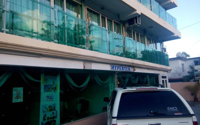 Hypertek Hotel