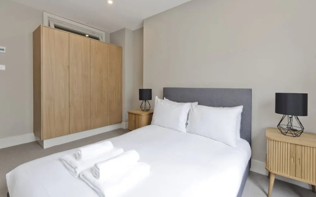 Immaculate new Apartment in Chelsea by Underthedoormat