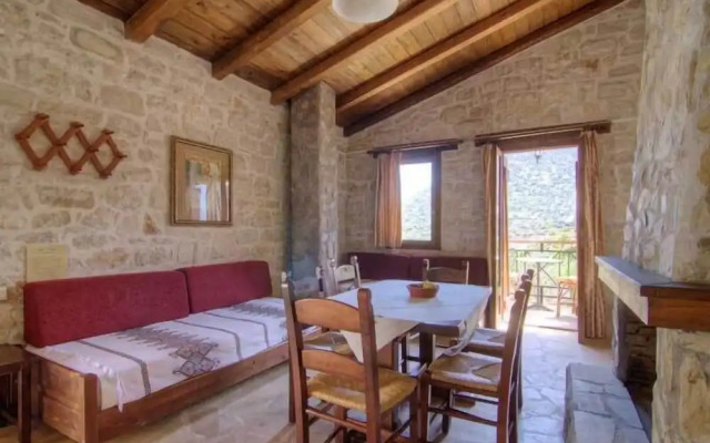 Stone Village Petrino Horio