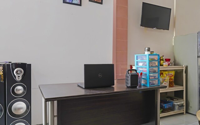 OYO Life 92694 Kost Nino