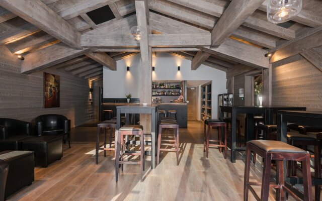 Victoria Lodge, Friendly Hotel