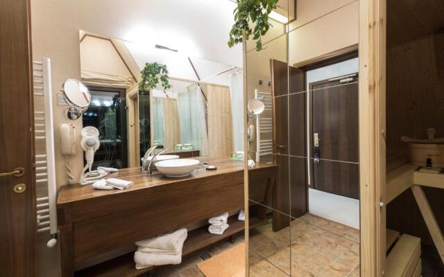 Ioana Hotels