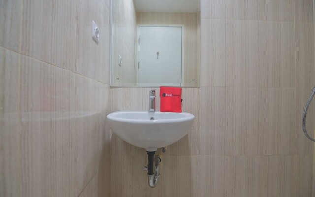 RedDoorz Apartment @ Sentul Tower