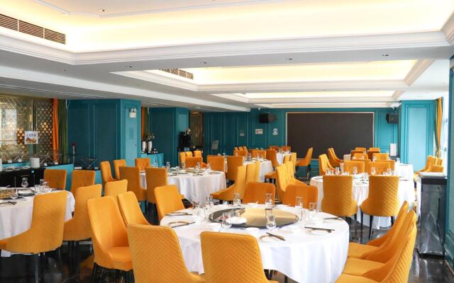Modern Classic Hotel