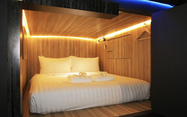 CUBE Boutique Capsule Hotel @ Chinatown