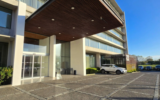 Wyndham Concepcion Pettra