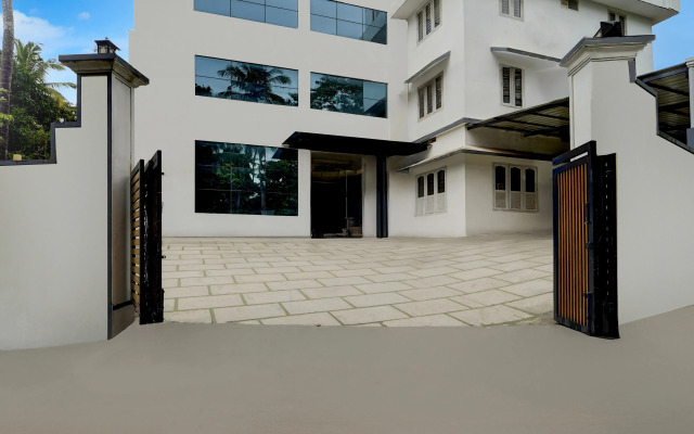 Super Townhouse Thondayad Calicut Formerly Dream Casa