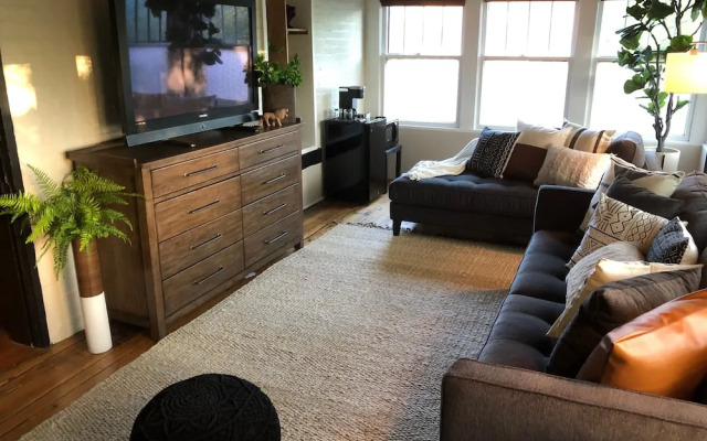 Lyons' Twin Mansions B&B and Spa