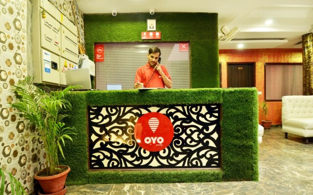 OYO 8622 Hotel Grand Inn