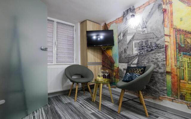 Old Town Studio Apartment