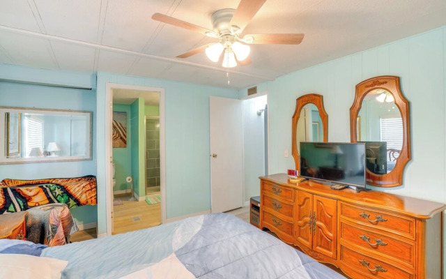 Boat & Fish: Canal-front Home on River