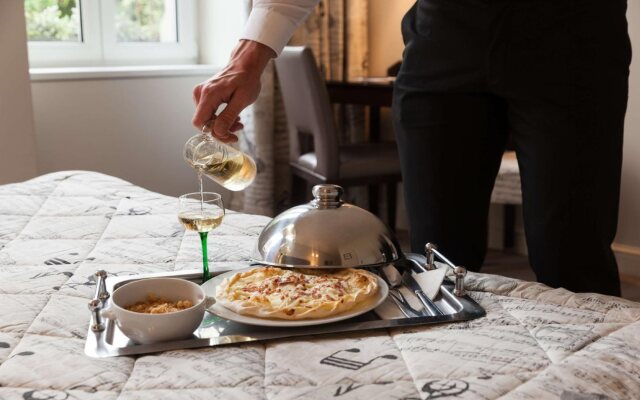 Hotel The Originals des Princes Strasbourg Centre (ex Qualys-Hotel)