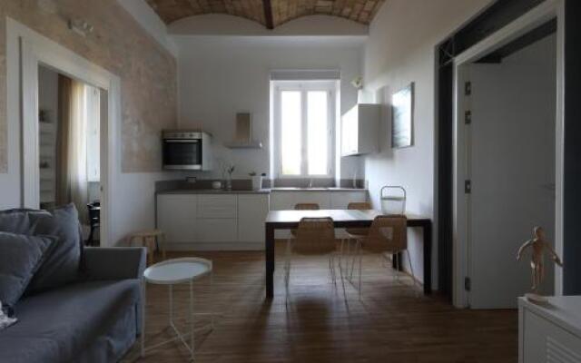 White Home Roma