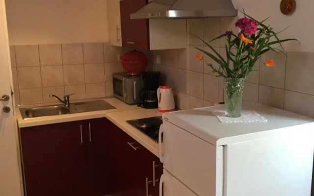 Leca- small house