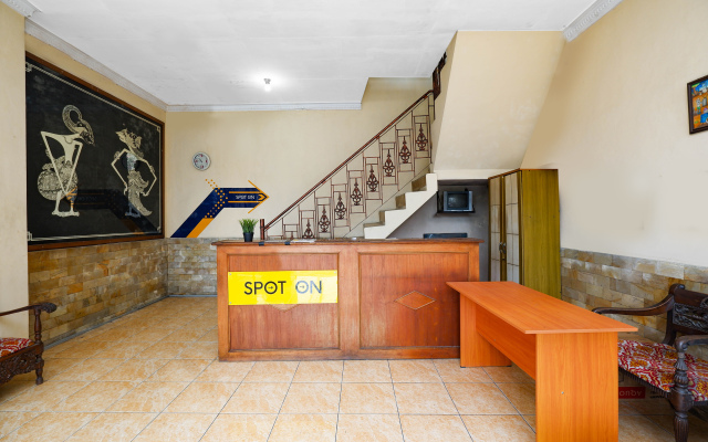 SPOT ON 2011 Hotel Mekar Sari