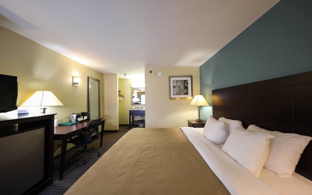 Copley Inn & Suites, Copley - Akron