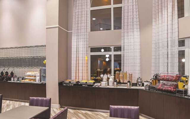 La Quinta Inn & Suites by Wyndham Flagstaff