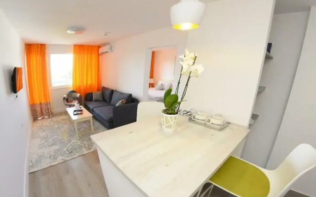 Spring Holiday Resort