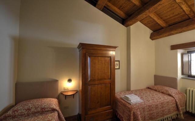 Borgotufi Albergo Diffuso
