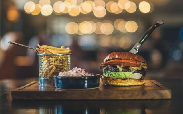 DoubleTree by Hilton Brighton Metropole