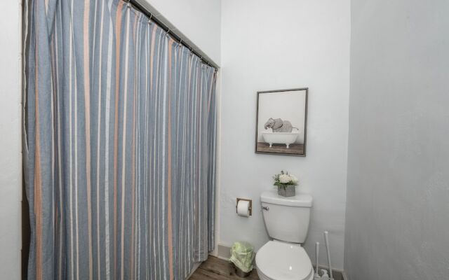 Historic Gem Russell Suite 2