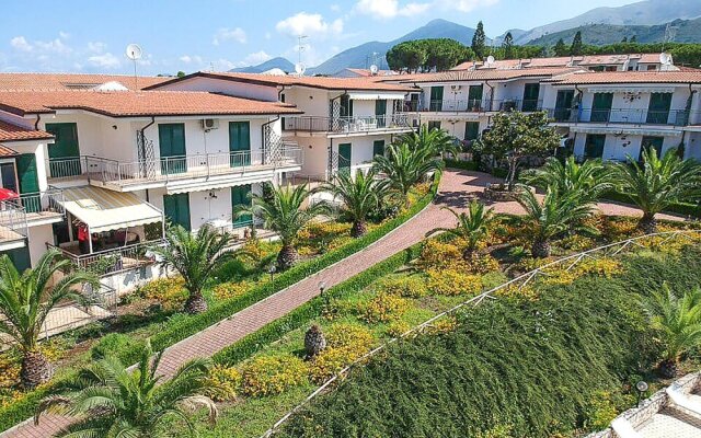 Amazing Apartment in Scalea With Outdoor Swimming Pool, Wifi and 2 Bedrooms