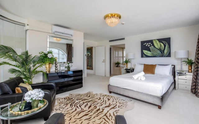 Pacific Plaza Apartments
