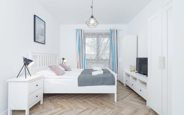Premium Apartment Ludwinowska by Renters