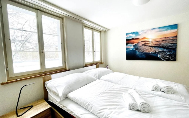 Beautiful Old Building Apartment In The Center