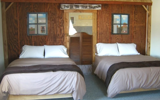 Country Cabins Motel