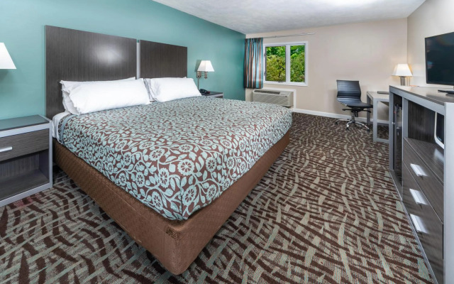 BridgePointe Inn & Suites