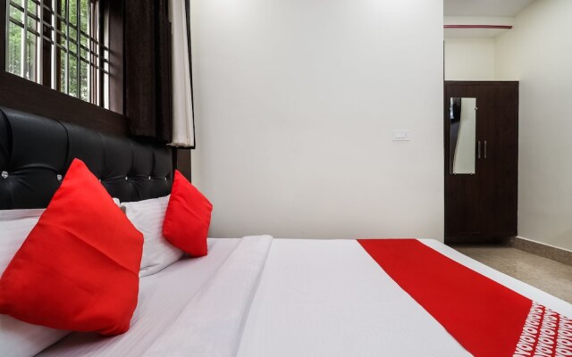 OYO 48057 Peace Inn