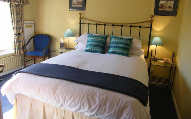 The Tumbling Weir Hotel & Restaurant