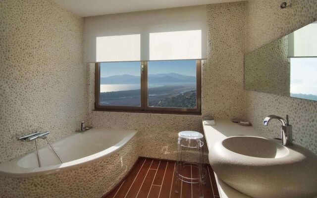 Seaview Peninsula Villa