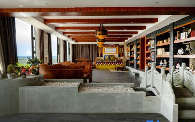 Jorge Enzalo Grand Hotel