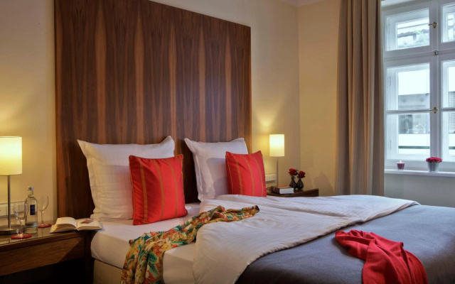 Grandmas Plus Hotel Airport – Guest Rooms – Bali