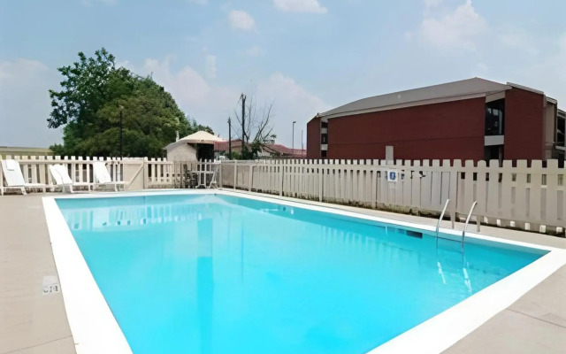 Rodeway Inn Montgomery